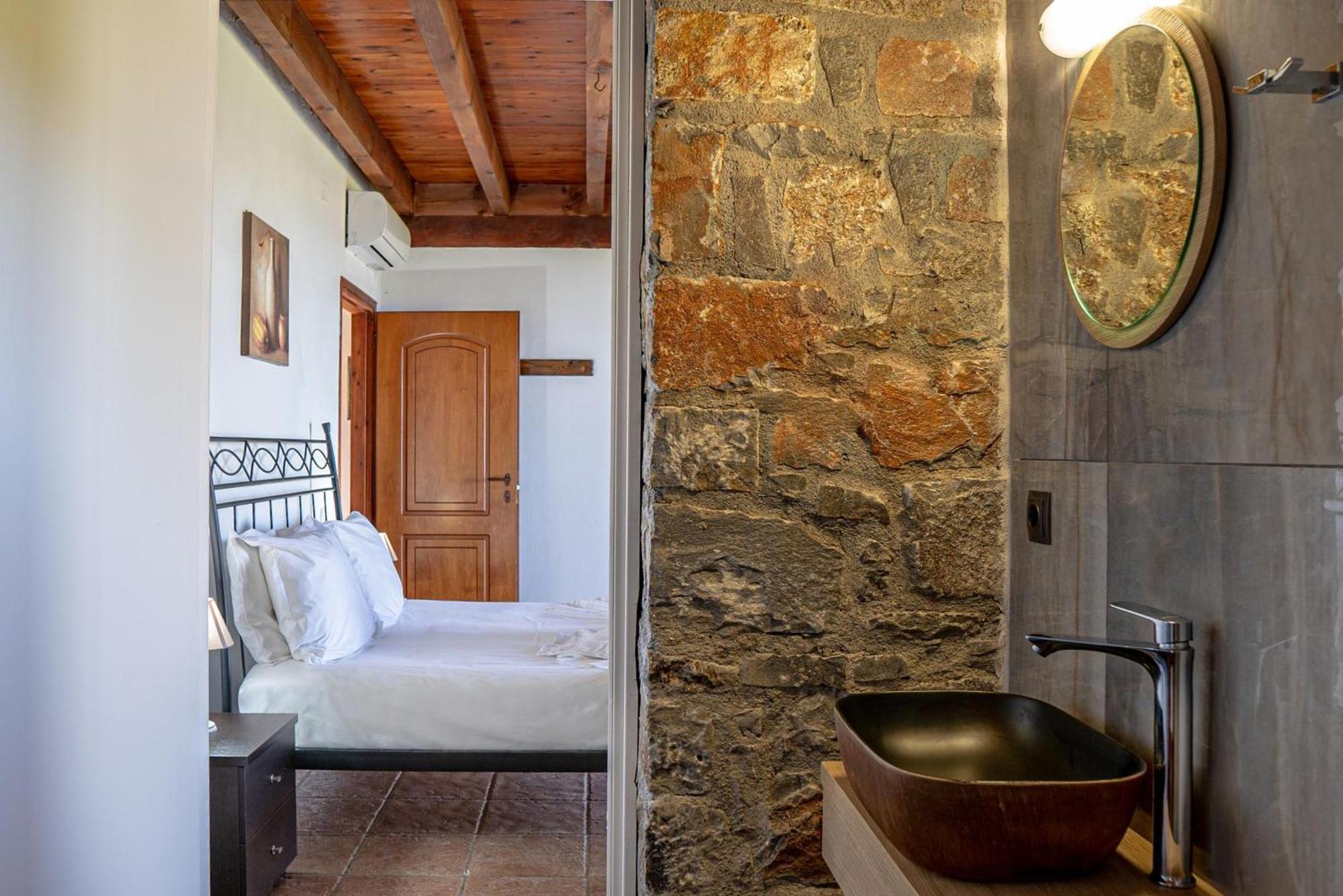Iris Stone Built Villa Milatos Luaran gambar